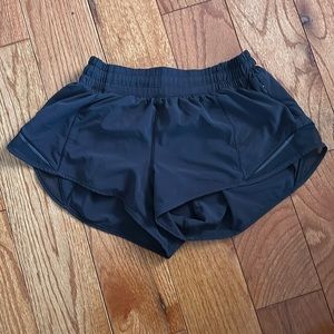Black Lululemon Hottie Hot Low Rise Shorts 2.5 In Seam Size 6